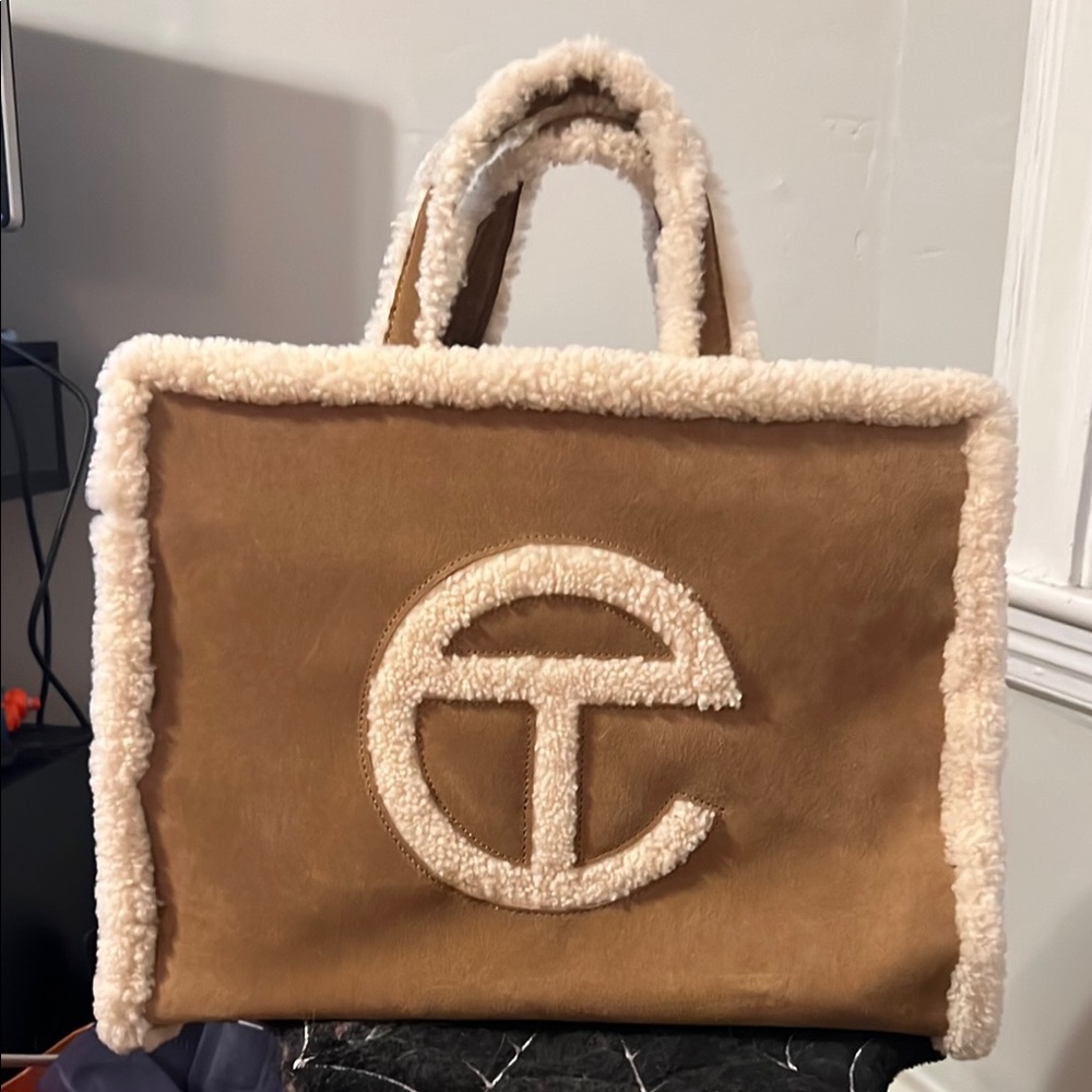 UGG X TELFAR MEDIUM SHOPPER